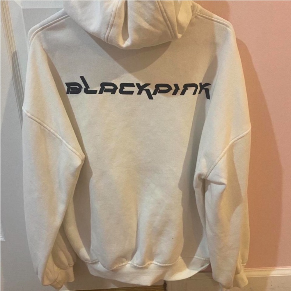 Exclusive Blackpink X H&M 2023 collection white hoodie only worn once